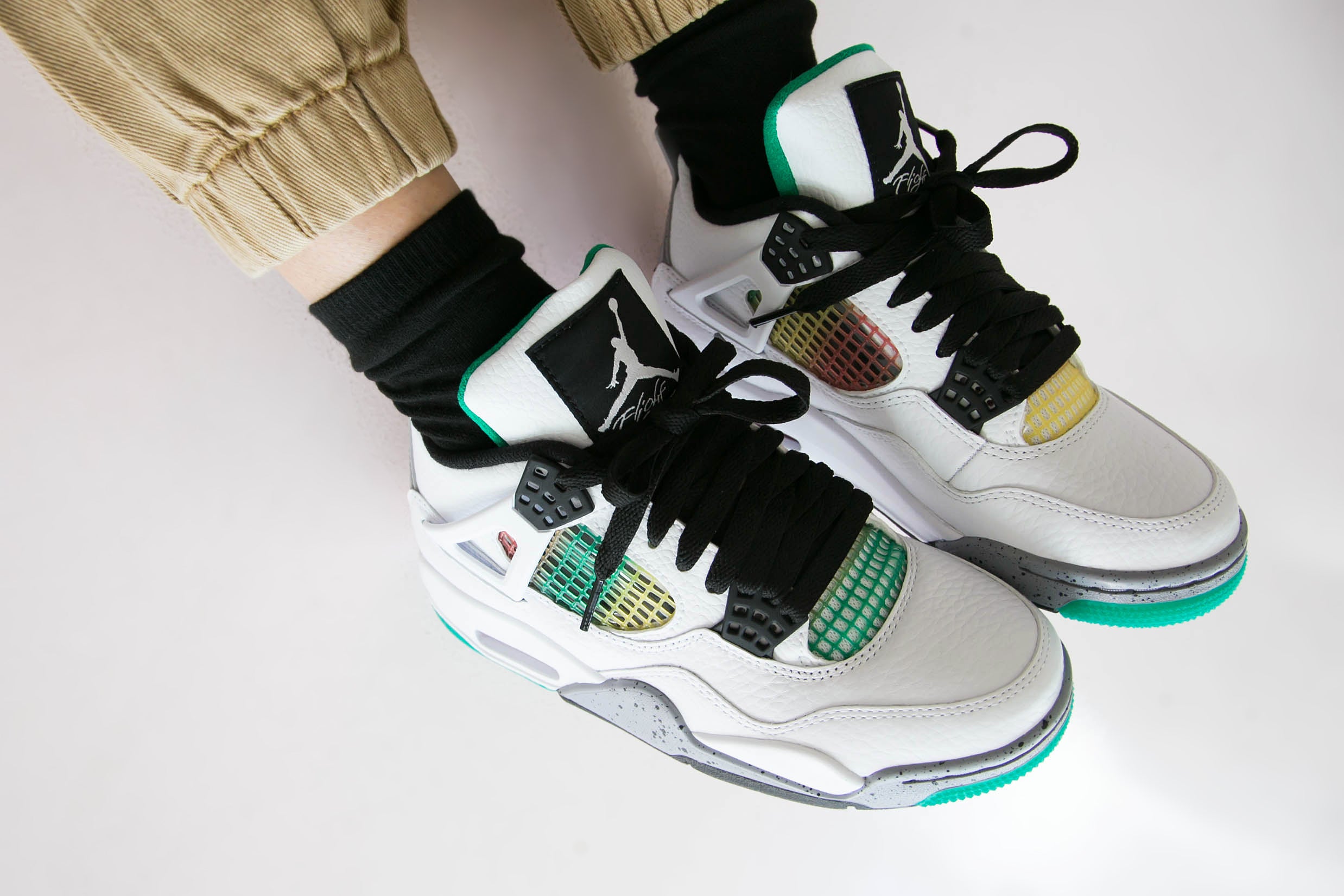 Air jordan 4 white and green online