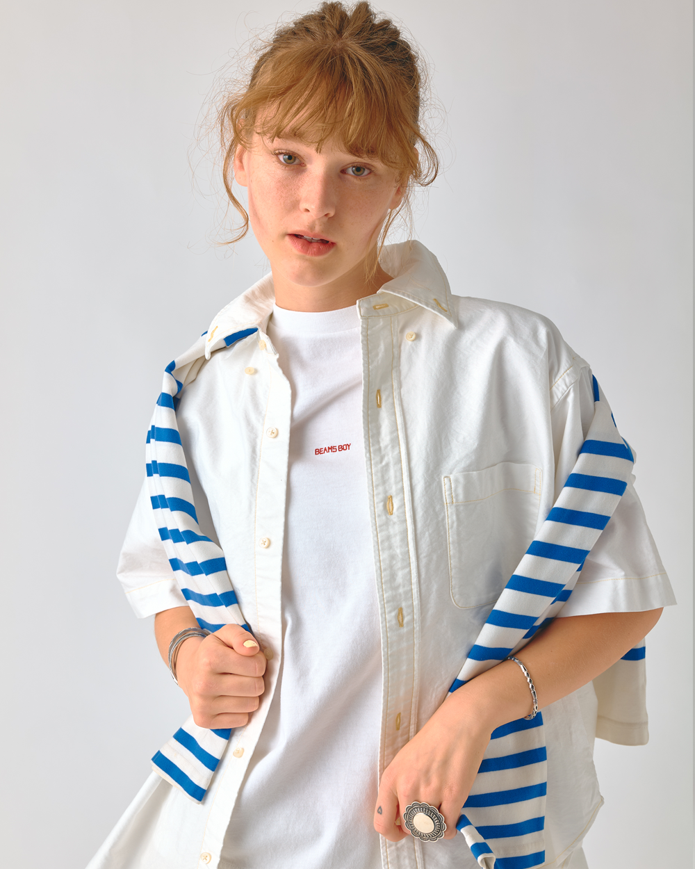 BEAMS BOY Oversized Short Sleeve Shirt Ivory 1301-0130-652-0818
BEAMS BOY Embroidered Logo Crew Tee Off White 1304-0276-101-0520