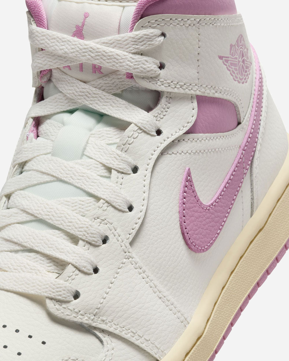 Air Jordan 1 Mid "Strawberries & Cream" Sail/Orchid/Muslin BQ6472-162