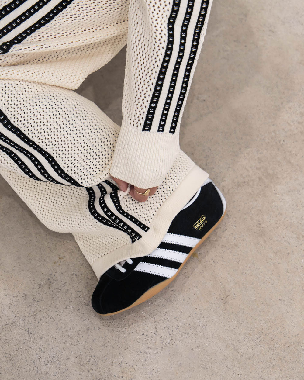 adidas Originals Tokyo Black/White/Gum JI0183